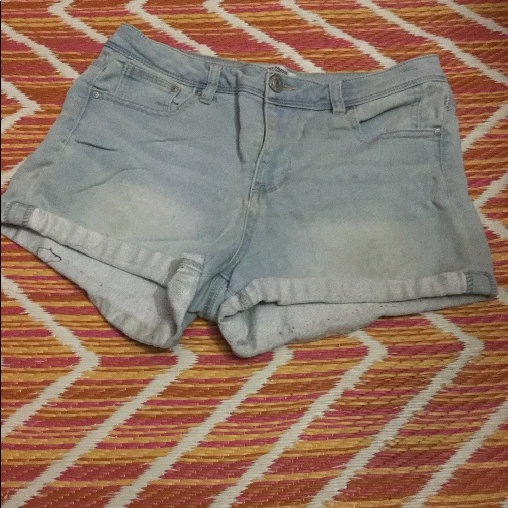 Bleach blue mid rise shorts